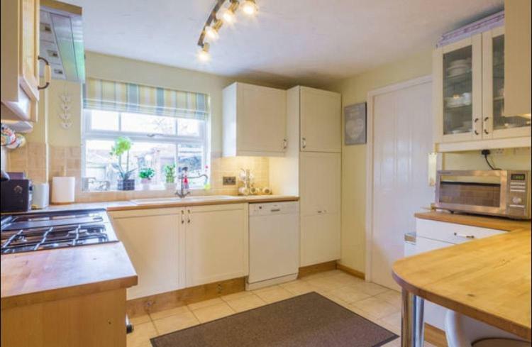 Comfy Private Room In Shared House CBG エクステリア 写真